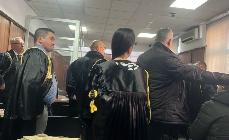 Vrasja e Pjerin Xhuvanit/ Nis në Gjykatën e Apelit procesi ndaj Arbër Paplekajt, gjashtë oficerëve dhe dy ish-nën drejtorëve të policisë