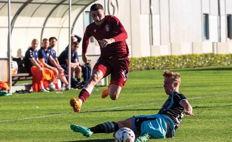 Partizani dominon ndaj ekipit holandez në miqësore, Shehi debuton pozitivisht në krye të të kuqve (VIDEO)