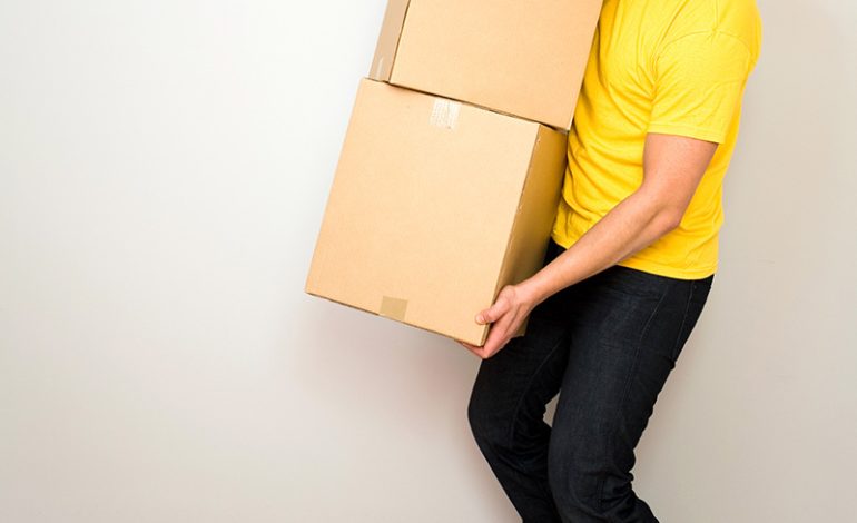 2 në 5 punëtorë shqiptarë ngrenë objekte të rënda, 29% punojnë në mjedise ekstreme