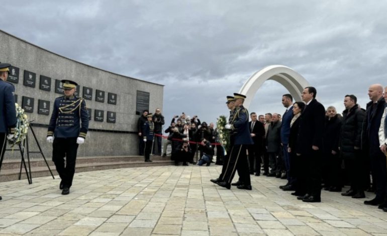 25 vite nga Masakra e Reçakut/ Forcat serbe vranë mbi 45 shqiptarë, Osmani: U masakruan në mënyrë brutale