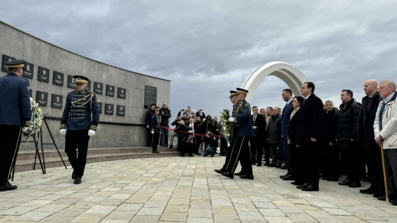 25 vite nga Masakra e Reçakut/ Forcat serbe vranë mbi 45 shqiptarë, Osmani: U masakruan në mënyrë brutale
