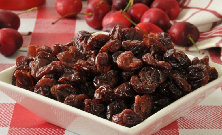 Qershitë e Thara – 9 Përfitimet Shëndetësore që Duhet të Dini