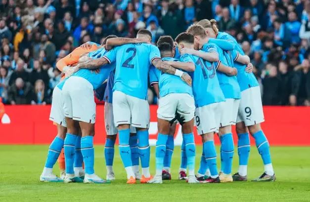 Nuk ka hapësira te kampionët e Anglisë, Manchester City gati të largojë mesfushorin