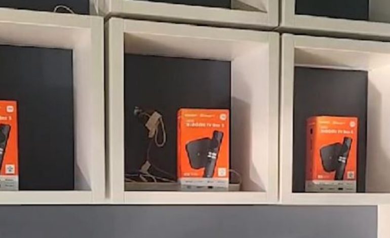 Tregtonin aparatura dekoder që transmetonin kanale pirate, në pranga 3 persona, 7 të tjerë nën hetim