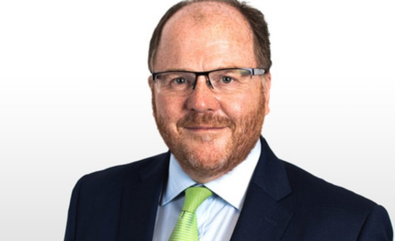 Ministri britanik dha dorëheqjen, zbulon arsyen: Nuk paguaja dot kredinë, rroga ishte shumë e ulët për…