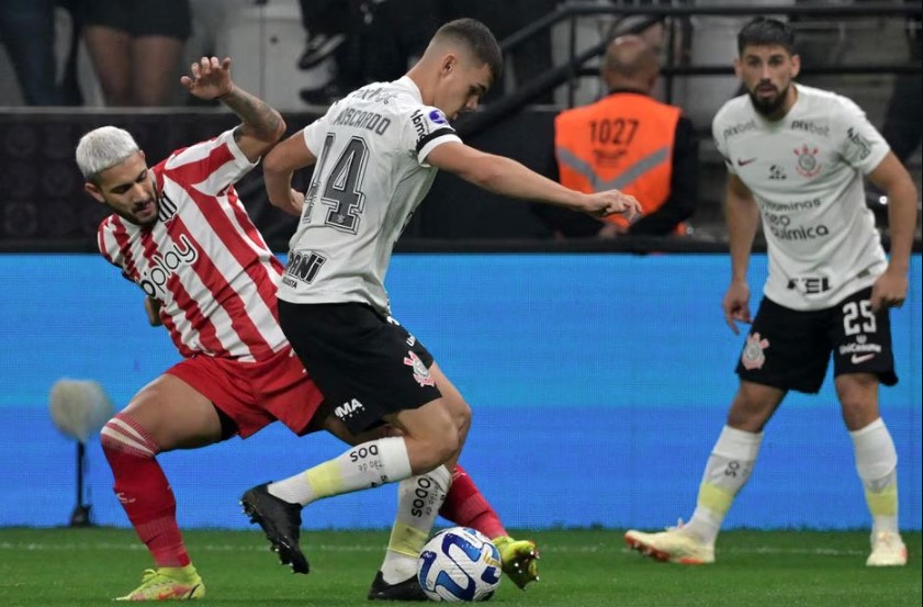 Fitoi garën me Barcelonën e Chelsean, PSG firmos me mesfushorin e talentuar