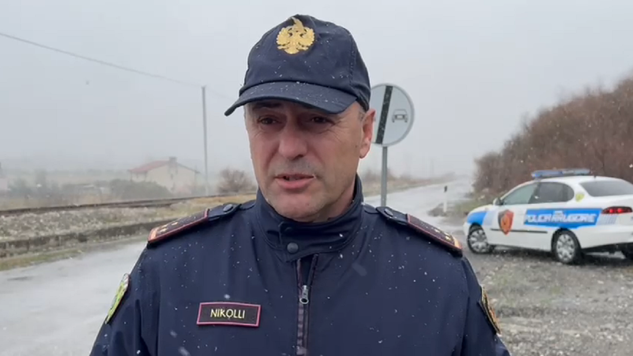 Çfarë duhet të kihet kujdes gjatë lëvizjes në rrugët me borë? Shefi i Qarkullimit Lezhë jep këshilla