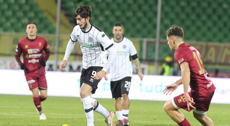 VIDEO/ Tre gola për shtatë minuta, Kristian Shpendi fantastik, e kërkojnë klube në Serie A