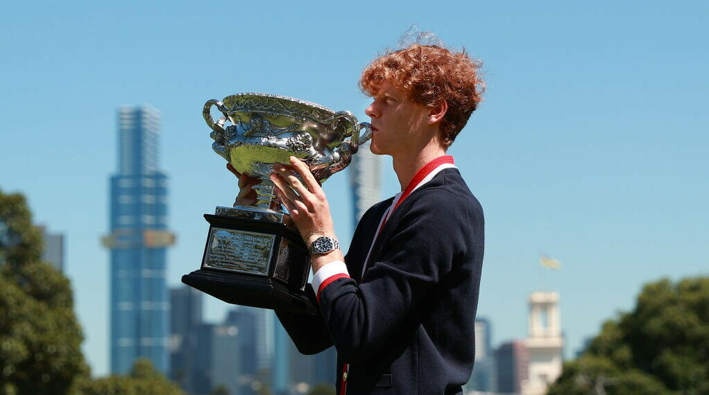 “Nuk mund ta besoj ende”, Sinner tregon emocionet e Australian Open: Nuk kam fjetur shumë…
