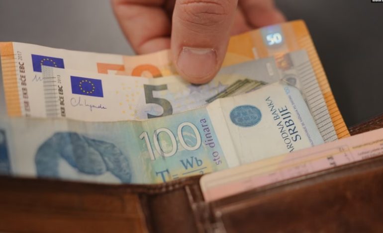 Shfuqizohet dinari serb/ Banka Qendrore e Kosovës: Pagesat do të kryhen vetëm me euro