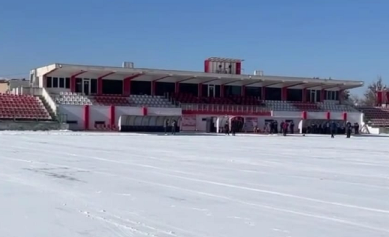 Shtyhet ndeshja e Superiores dhe një tjetër e Kategorisë së Parë, shkak moti i keq