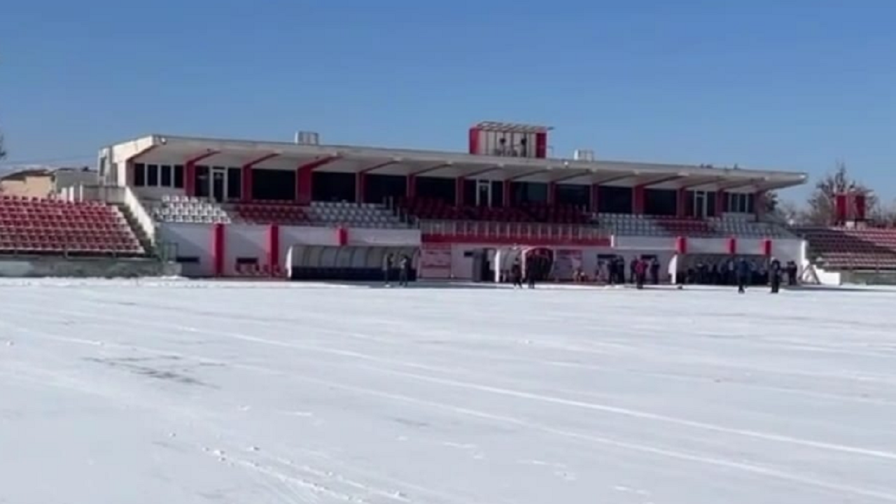 Shtyhet ndeshja e Superiores dhe një tjetër e Kategorisë së Parë, shkak moti i keq