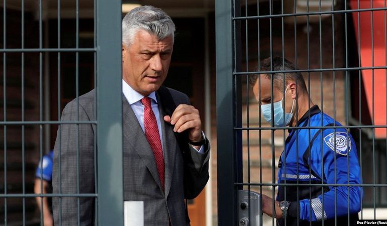 Avokatët e Thaçit u tërhoqën nga mbrojtja për shkak të mospagesës, vëllai i ish-presidentit: Jemi detyruar të reduktojmë ekipin