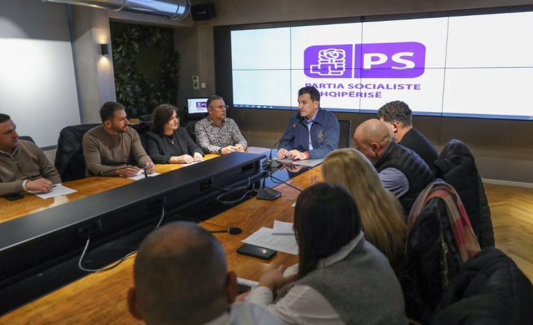 “PS e bën betejën për zemrat dhe mendjet e njerëzve”, Veliaj: PD ka mbetur në një dritare, si te ‘Romeo dhe Zhuljeta’