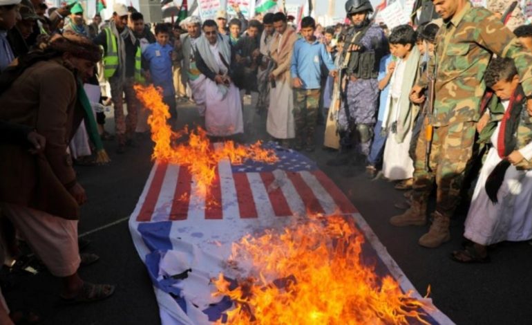 Houthi drejtuar SHBA-së dhe Britanisë: Ju jeni nazistët dhe sulmet tuaja ndaj vendit tonë janë akte terrorizmi