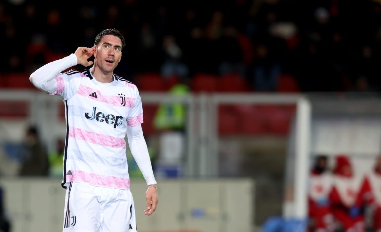 Juve bën presion me Vlahovic, tani edhe sulmi bëhet “top”, ja pse titulli është i mundur