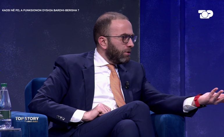 Kaosi në PD, a funksionon dyshja Bardhi-Berisha?/ Kreu i grupit parlamentar në “Top Story”: Në nuk kemi përjashtuar edhe diskutimet për…