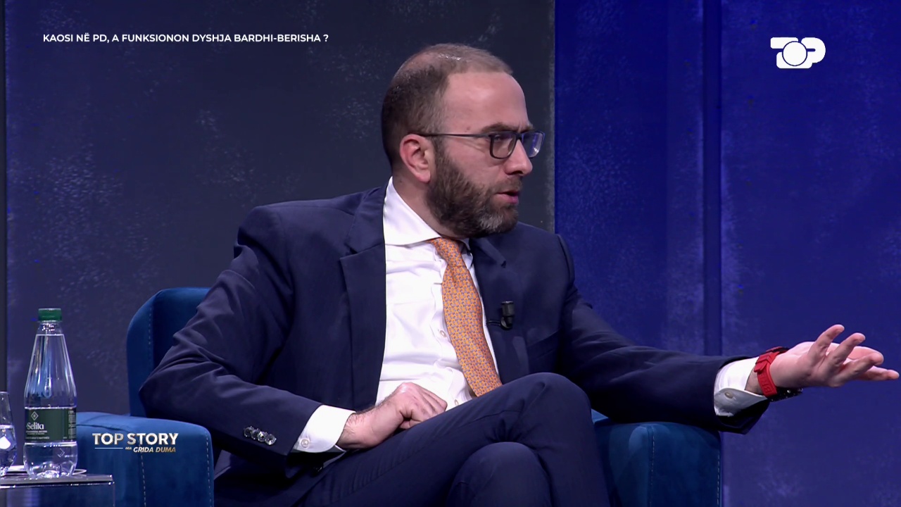 Kaosi në PD, a funksionon dyshja Bardhi-Berisha?/ Kreu i grupit parlamentar në “Top Story”: Në nuk kemi përjashtuar edhe diskutimet për…