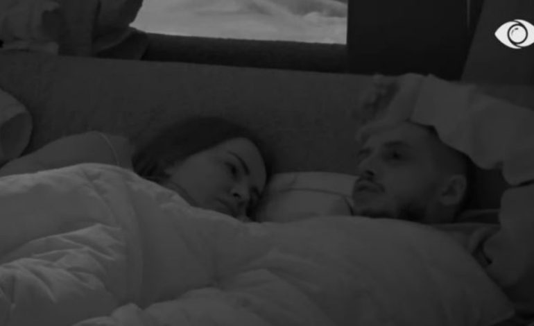 “Emri i nënës doli në radio sikur u vra me dy fëmijët”, Bardhi flet për luftën: Shtëpia bombardoheshe, u strehuam në…