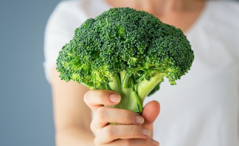 Faktet e Reja – Brokoli, Perimja Ideale për Stomakun