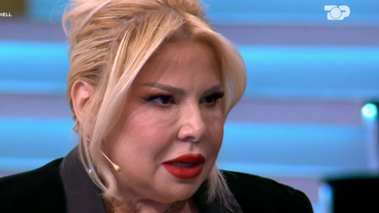 “Më goditën me grushte në fytyrë”/ Trondit mes lotësh Meri Shehu: Një grup burrash më kapën, më çuan në pyll dhe më futën…