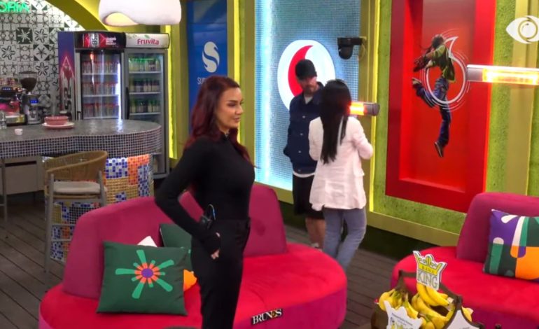 Video/ Bora Zemani hyn në shtëpinë e Big Brother VIP, Romeo shpërthen në lot