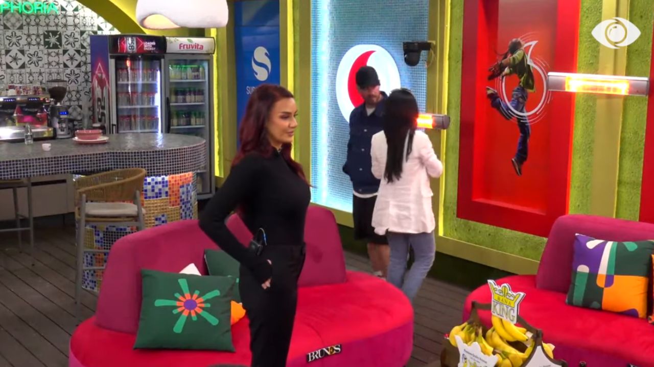 Video/ Bora Zemani hyn në shtëpinë e Big Brother VIP, Romeo shpërthen në lot