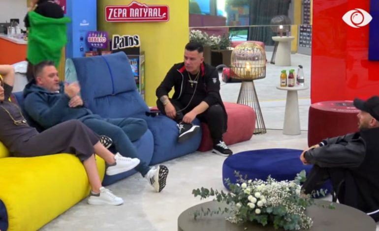 “Ke përdorur edhe pavarësinë Kosovës”/ Debat i ashpër mes Romoes dhe Julit: Ti i ke pirë gjakun Gazit, do dalësh…