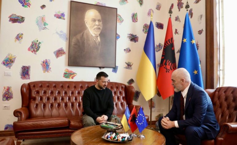 Minutë pas minute/ Samit për Ukrainën në Tiranë! Rama dhe Zelensky presin liderët në tapetin e kuq, presidenti ukrainas zbardh takimin me kryeministrin shqiptar