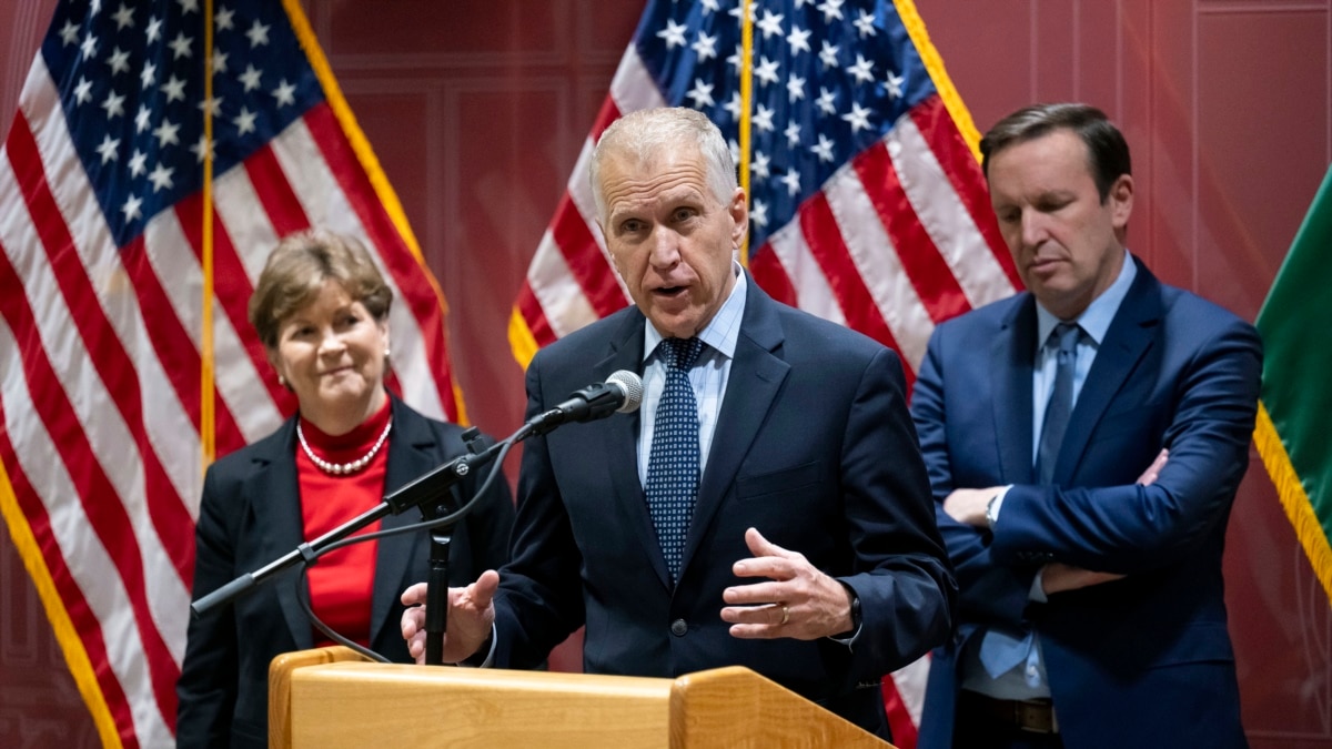 Qeveria hungareze refuzon të takohet me senatorët amerikanë