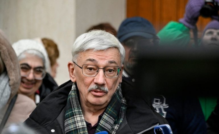 Rusia burgos aktivistin dhe laureatin e çmimit Nobel