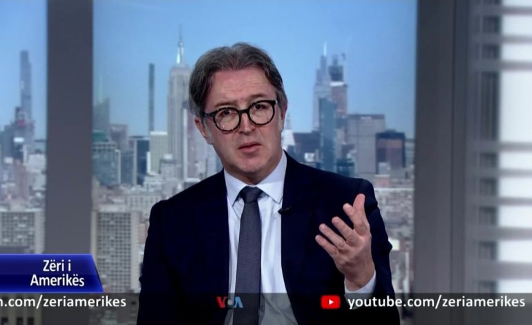 Qeveria po delegjitimon opozitën e vërtetë, po mbështet një opozitë artificiale