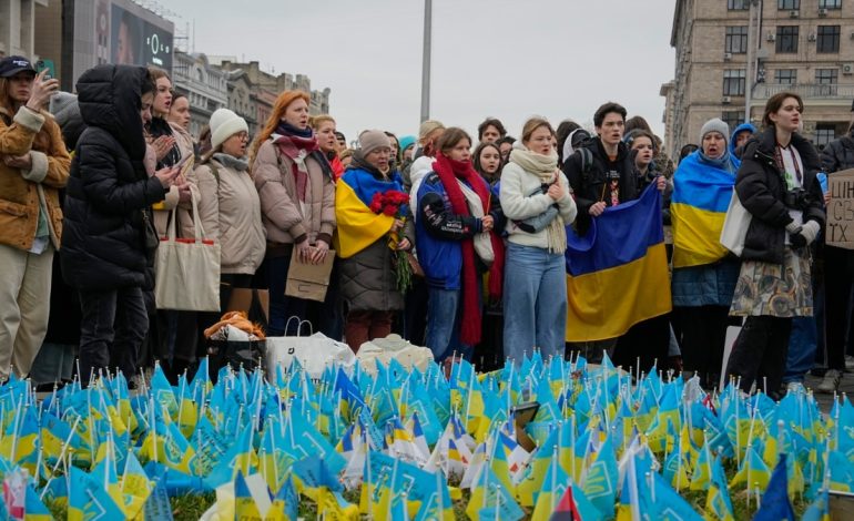 Ukrainë, ekonomia e dëmtuar nga lufta po tregon shenja të rimëkëmbjes