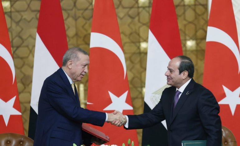 Udhëheqësit e Turqisë dhe Egjiptit përpjekje për të penguar sulmin izraelit në Rafah