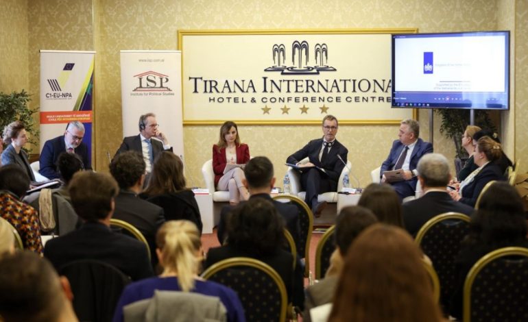 Ambasadori i BE-së apel politikës: Nisni me urgjencë dialogun për të rivendosur funksionimin normal të Parlamentit, është kusht bazë