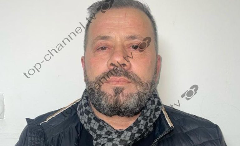 Ekstradohet nga Kosova në Shqipëri Gëzim Çela, ish-punonjësi i policisë i kthyer në narkotrafikant