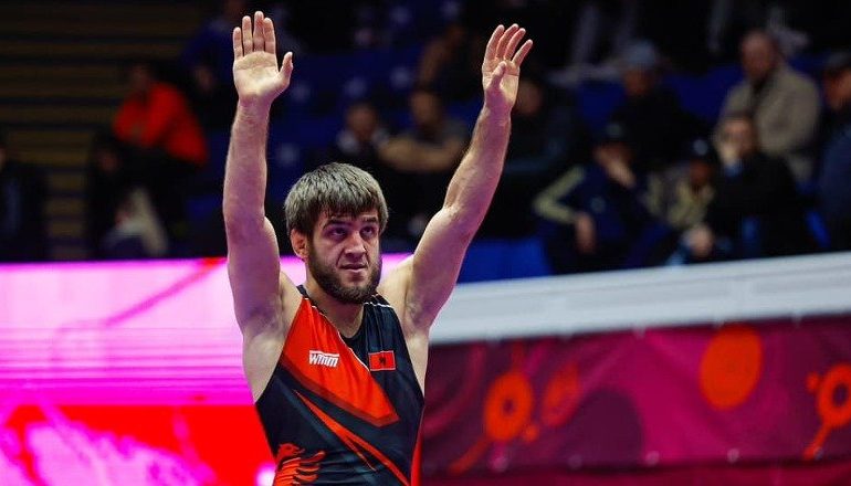 Abakarov, nënkampion europe! Mundësi i natyralizuar i jep Shqipërisë medaljen e argjentë