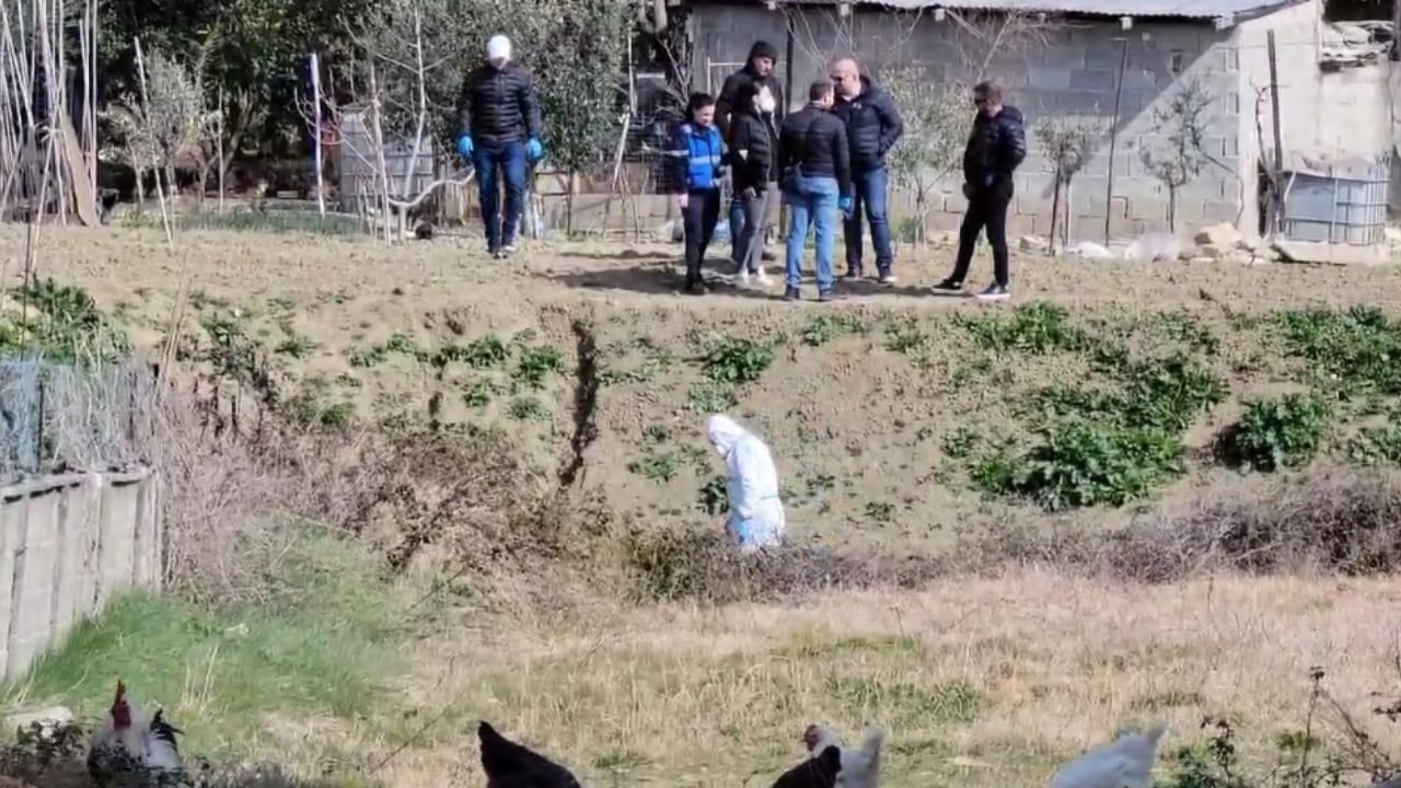 E gjithë familja e dyshuar për vrasjen e kryefamiljarit! Shoqërohen në polici 7 persona, merret në pyetje edhe…