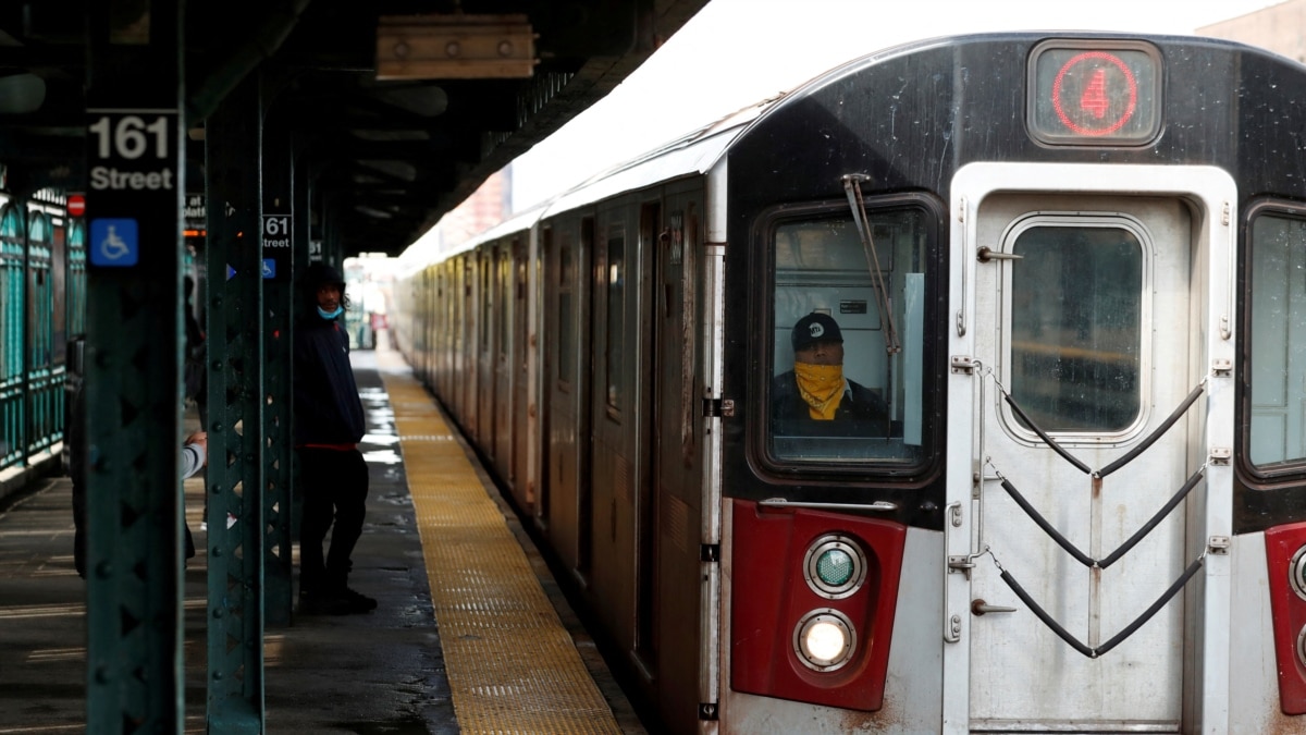 Një person vritet, pesë plagosen me armë zjarri në metronë e Nju Jorkut
