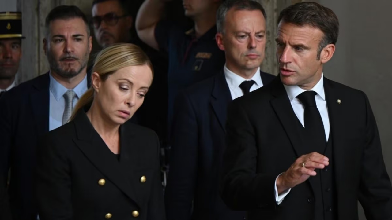 Macron mungon samitin G7 nën drejtimin e Melonit, shkak protesta e fermerëve në vendin e tij! Fton liderët të shkojnë në Paris