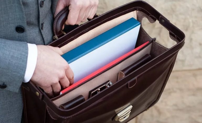 Dikur mbronte shpërndarësit e drogës në gjyq, historia e avokatit që u kthye në përdorues dhe ra në burg