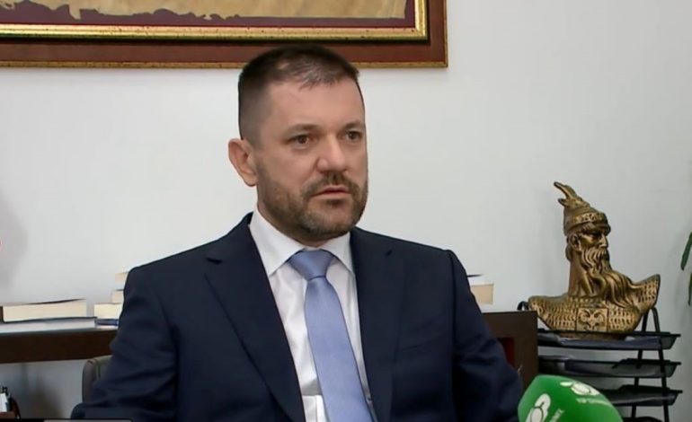 Dorëhiqet nga detyra Drejtori i Përgjithshëm i Burgjeve, Admir Abria