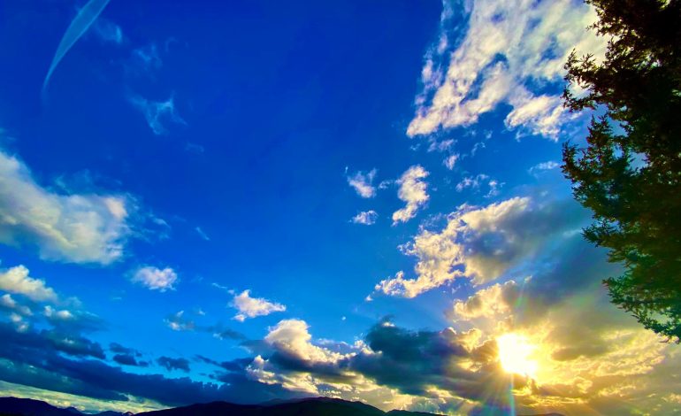 Moti me kthjellime dhe vranësira! Si do jenë temperaturat për këtë të enjte