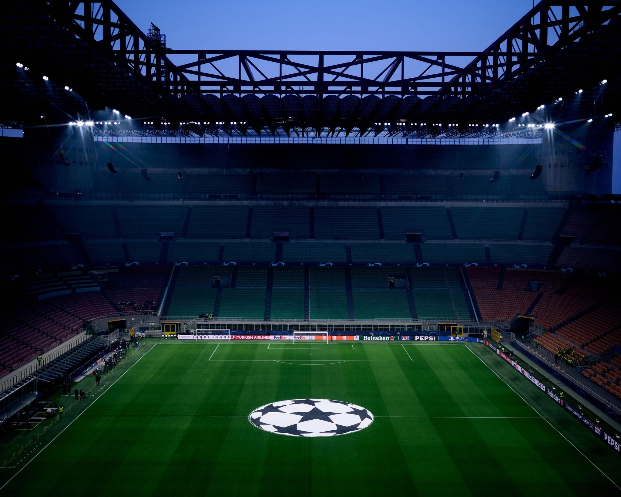 Champions League zbret në fushë, Interi përballë Atleticos, Dortmund në “ferrin” holandez (titullarët)