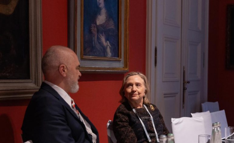 “Me miken e madhe të Shqipërisë dhe Kosovës”/ Rama takon ish-sekretaren e Shtetit, Hillary Clinton 
 17/02/2024 18:04