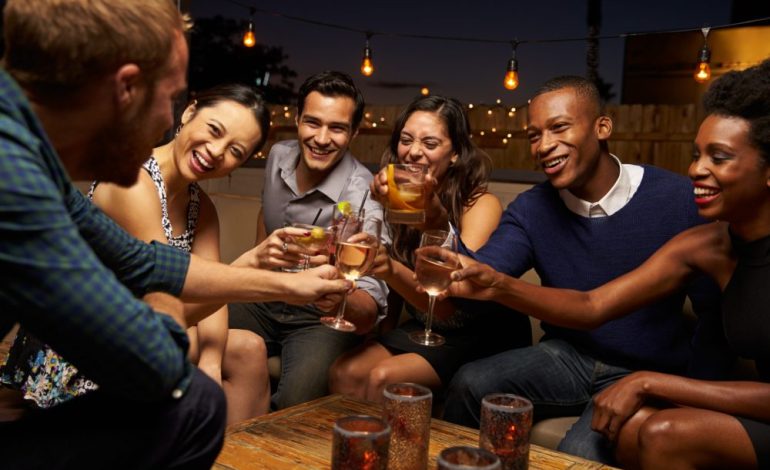 5 ide argëtuese të së shtunës për të kaluar me miqtë