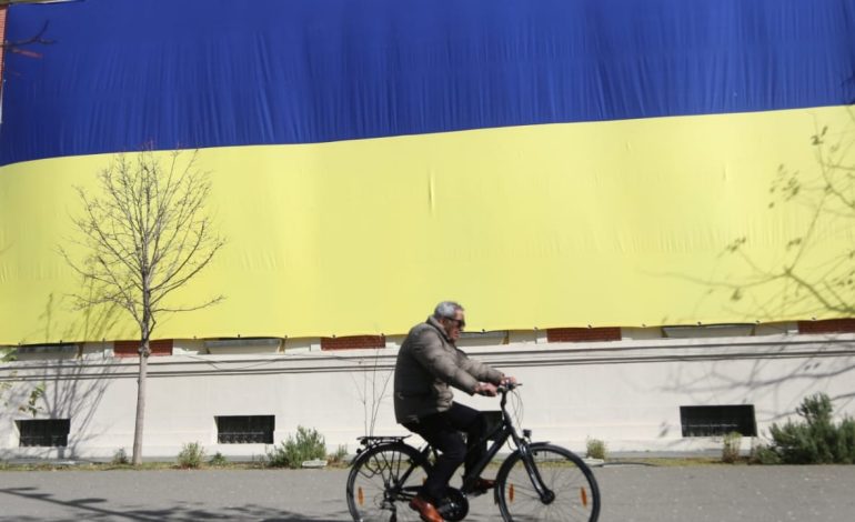 FOTOT/ Tirana përgatitet për mikpritjen e Zelensky