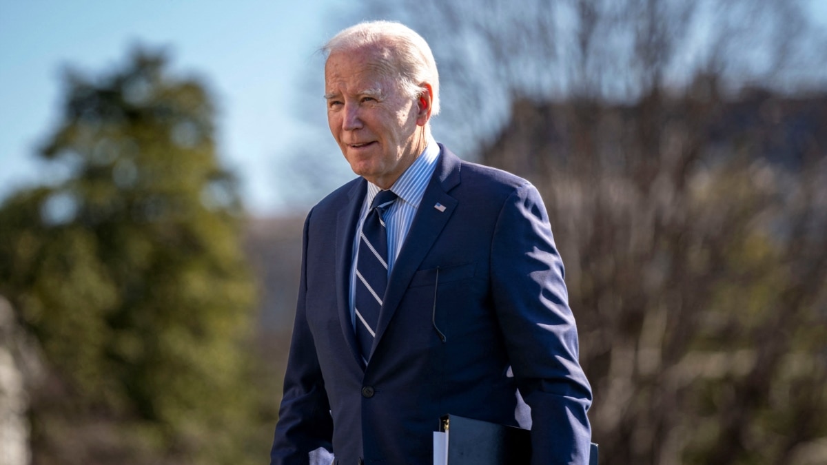 Presidenti Biden i gatshëm të takojë republikanët për ndihmën për Ukrainën
