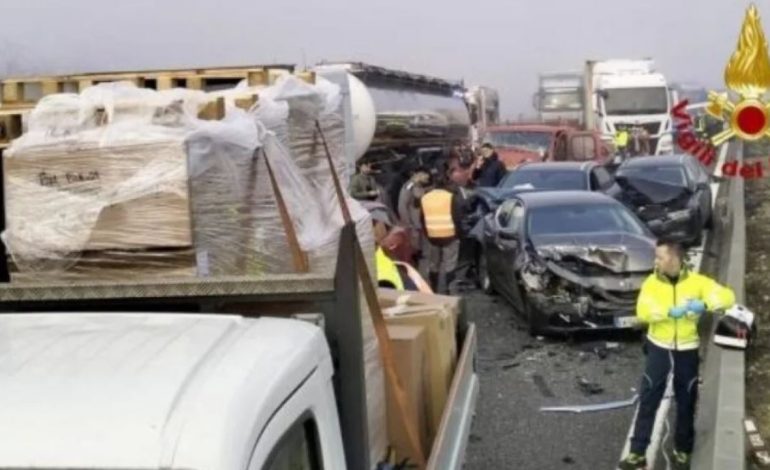 Përplasje masive/ Mjegulla bëhet shkak i një aksidenti të rëndë në Itali, plagosen 30 persona! Dy në gjendje të rëndë