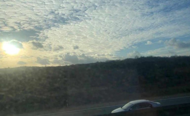 Mot i kthjellët dhe me vranësira në pasdite! Temperaturat shkojnë deri në 21 gradë